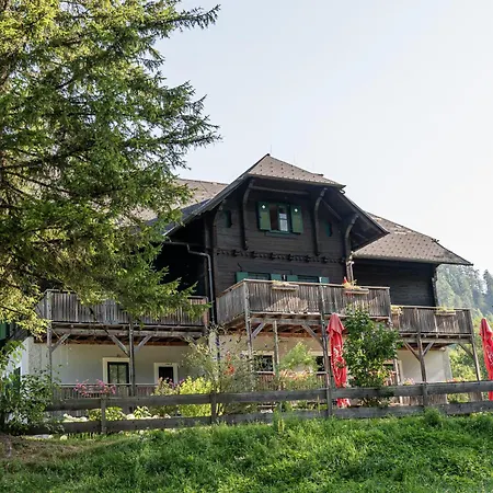 Nationalpark Gesaeuse Orman Evi *